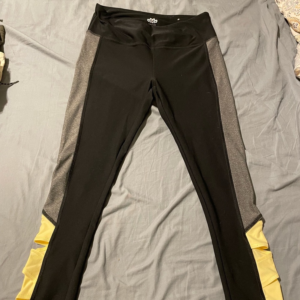 Maurices leggings with calf cut out